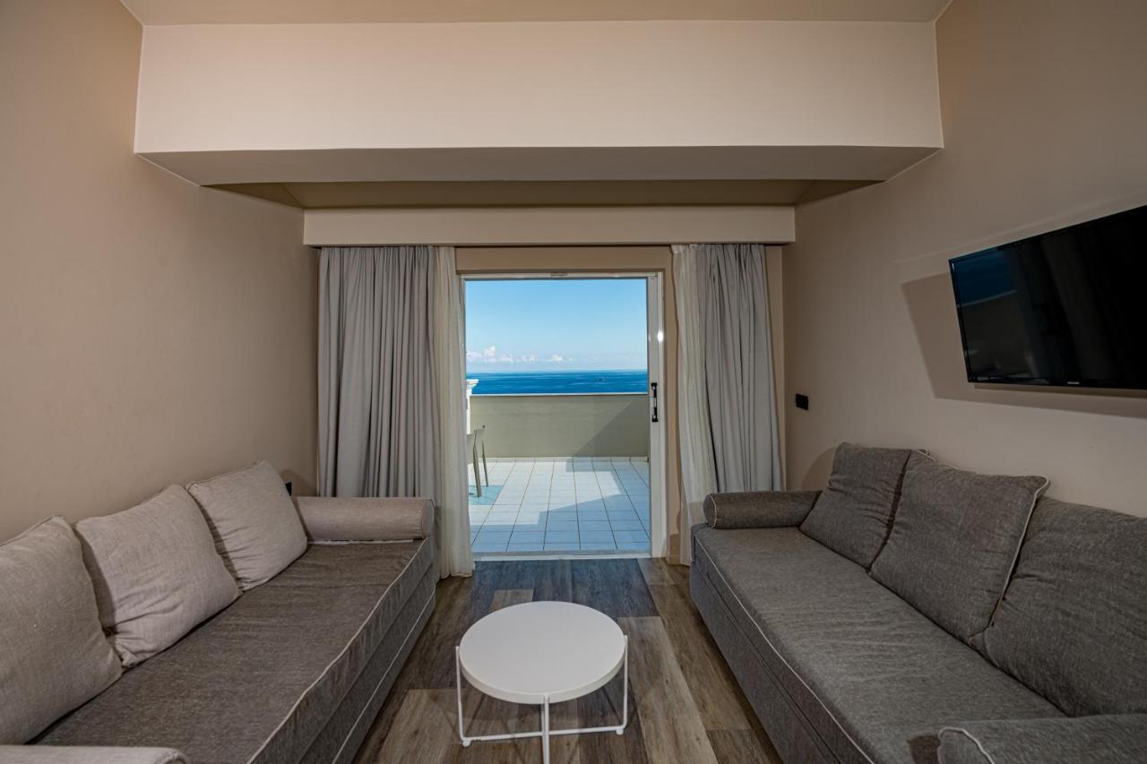 Hotel Alexandra & 4*